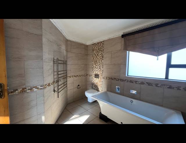 4 BEDROOM HOUSE FOR SALE IN MEYERSDAL